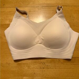 Seamless White Women's Bra